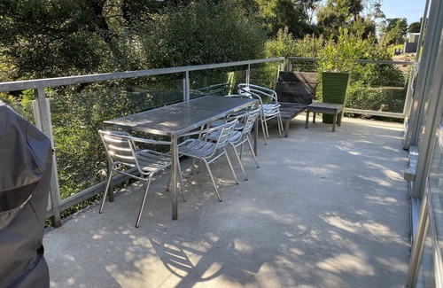 Lorne House | BOULEVARD RETREAT HOUSE - no hills ! short walk to beach and shops