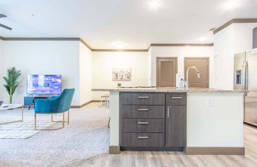 Middletown Apartment | Boulevard Stays Charming 2BR Retreat Pool, Parking, Gym