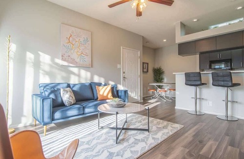 Irving Apartment | Boulevard Stays Peaceful 1BR King Suite Pool, Gym & Parking 04