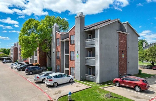 Irving Apartment | Boulevard Stays Peaceful 1BR King Suite Pool, Gym & Parking 04