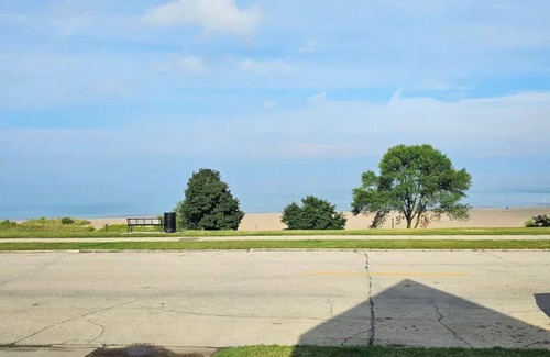Racine House | Boulevard Water front Oasisn
