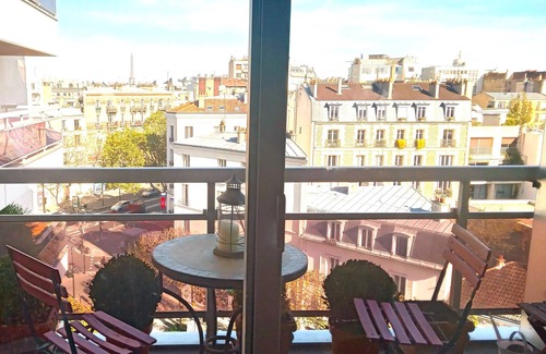 Auteuil Apartment | Boulogne Nord Magnifique 2 Pièces Très Lumineux Avec Balcon et vue Tour Eiffel