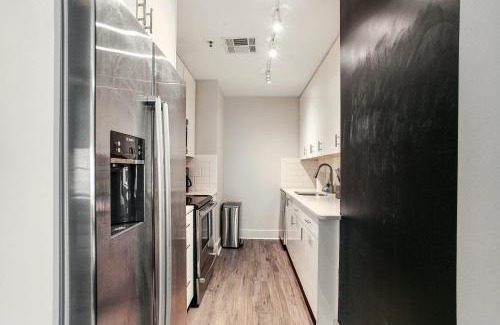 Central Business District Apartment | Bourbon Street Bliss