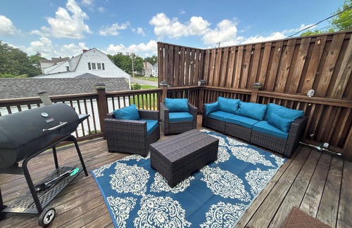 Springfield House | Bourbon Trail Hideaway: HotTub, Fire Pit, Walkable