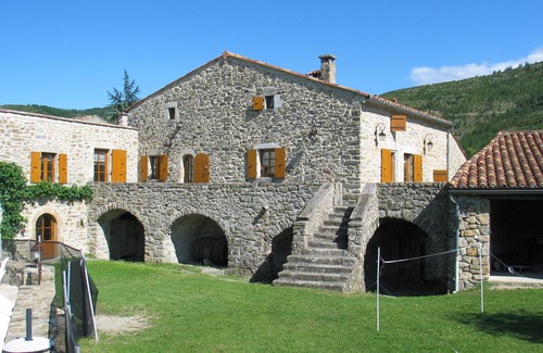 Vesseaux House | BOURGEOIS HOUSE 10 PEOPLE, LARGE PRIVATE POOL, PROPERTY OF 3500 m2