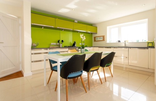 Bournemouth House | Bournemouth Beach & Sea Views