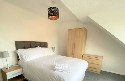 Wellingborough Apartment | Bourton House