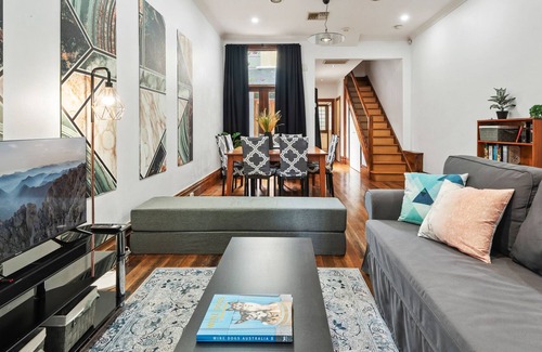Prahran House | Boutique 1-Bed Terrace Metres from Chapel St
