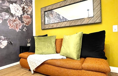 Freiburg im Breisgau Apartment | Boutique apartment at the train station