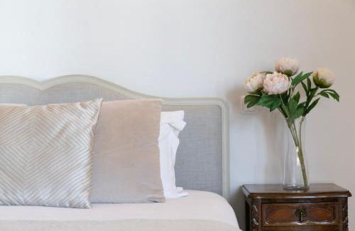 Santo Antonio Apartment | Boutique Apartment near Ritz & Liberdade