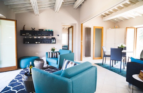 Montone Apartment | Boutique apartment with balcony, pool & valley views in idyllic hill-top village