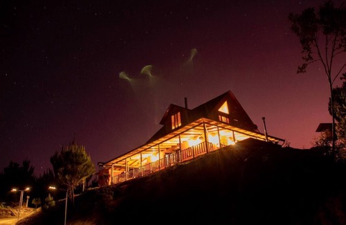 Pasco Cottage | Boutique Cabin with Panoramic Viewnn