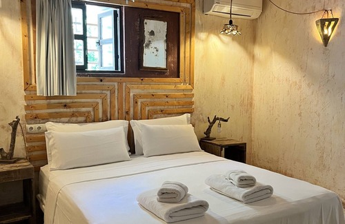 Sant Josep de sa Talaia Hotel | Boutique Hostal Salinas