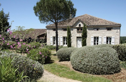 Bardigues House | Boutique farmhouse sleeps 20 indoor pool and outdoor pool, jacuzzi, tennis, AC