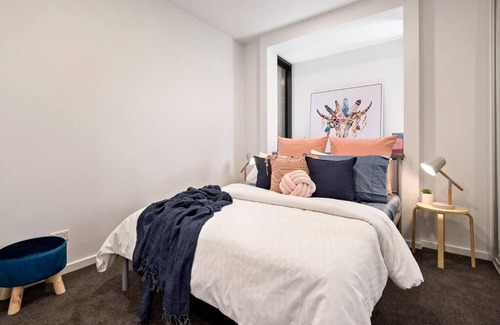 Heidelberg Heights Apartment | Boutique Heidelberg Heights 2BR Apartment 105