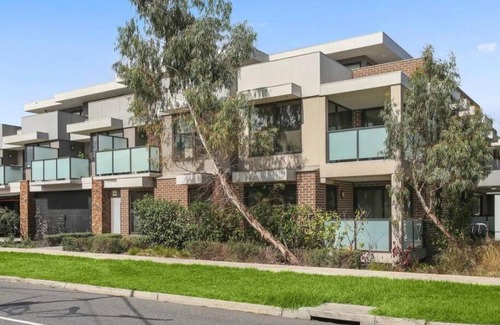 Heidelberg Heights Apartment | Boutique Heidelberg Heights 2BR Apartment 105
