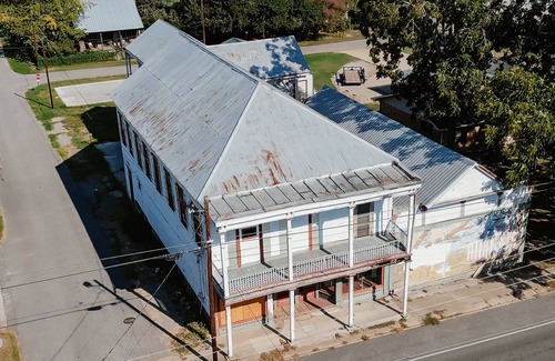 Lebeau House | Boutique hotel in National Historic District of Washington, LA with WiFi, AC