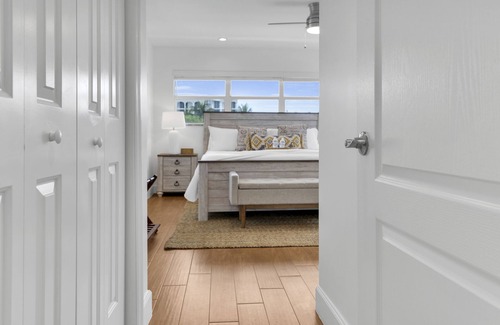 Deerfield Beach Hotel | Boutique Hotel 2 bed/1 bath Townhome w/POOL, LOCATION! Walk to BEACH/Nightlife