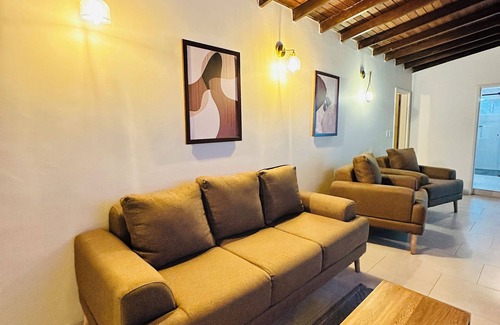 Laureles - Estadio Apartment | Boutique House La 70 - 6BR and Jacuzzi