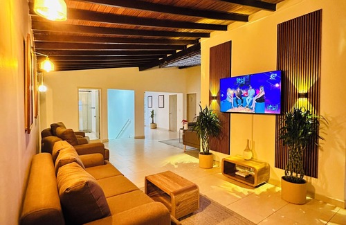 Laureles - Estadio Apartment | Boutique House La 70 - 6BR and Jacuzzi
