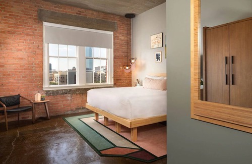 Downtown Dallas Hotel | Boutique Lodging Experience Near Dallas City Center! Pet-friendly