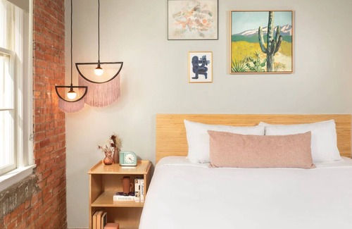 Downtown Dallas Hotel | Boutique Lodging Experience Near Dallas City Center! Pet-friendly