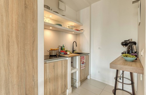 Ventimiglia House | Boutique Pool Apt. Balzi Rossi - Roma 4, Ventimiglia, Italy