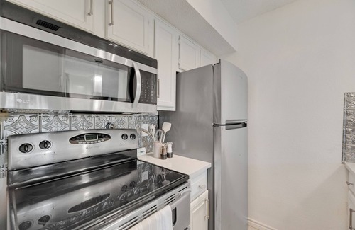 Knox - Henderson Condo | Boutique Retreat State Fair Close By W/Speakeasy