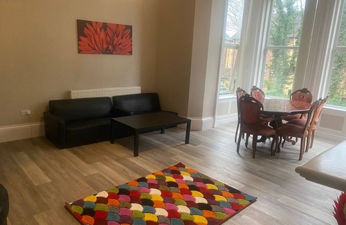 Wakefield House | Boutique Room in Wakefield City Center