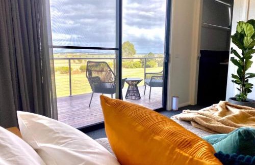 Yanakie Apartment | Boutique Room - Wamoon Retreat