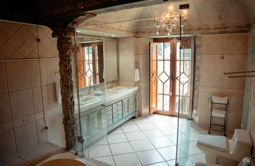 Antigua Guatemala Bed & Breakfast | Boutique Sharazade Stay, Pool in Antigua