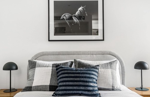 Camberwell Apartment | BOUTIQUE STAYS - Axel Apartments 102 The Parkin