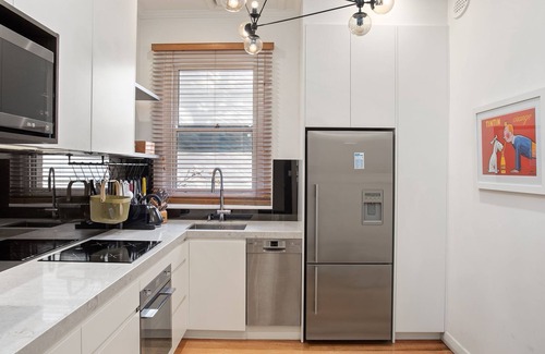 Armadale North Apartment | Boutique Stays - Cherrybombe