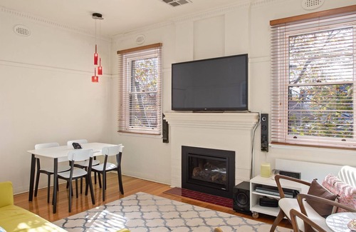 Armadale North Apartment | Boutique Stays - Cherrybombe