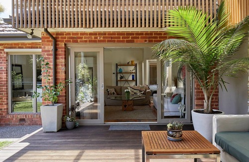 Mordialloc House | BOUTIQUE STAYS - Mordi Sands