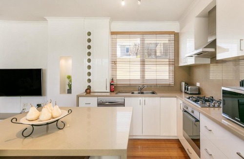 Sandringham House | BOUTIQUE STAYS - Sandy Breeze 3