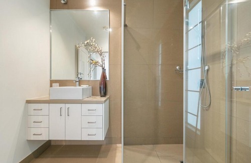 Sandringham House | BOUTIQUE STAYS - Sandy Breeze 3