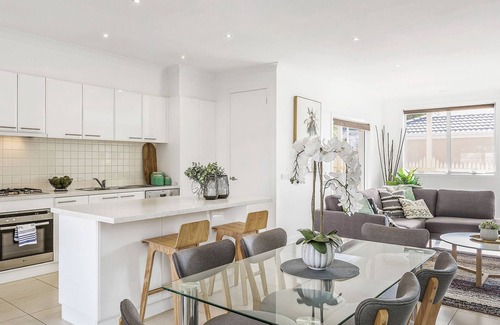 Mentone House | BOUTIQUE STAYS - The Richardson