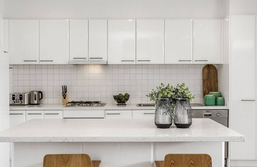 Mentone House | BOUTIQUE STAYS - The Richardson