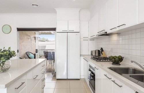 Mentone House | BOUTIQUE STAYS - The Richardson