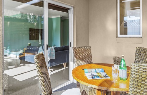 Mentone House | BOUTIQUE STAYS - The Richardson