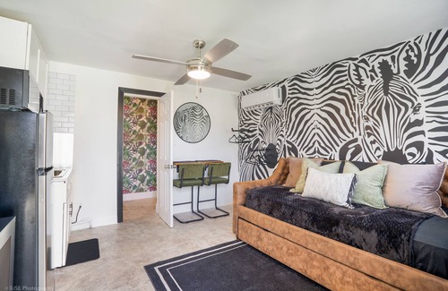 Central Fort Lauderdale Apartment | Boutique Studio with Enclosed yard!