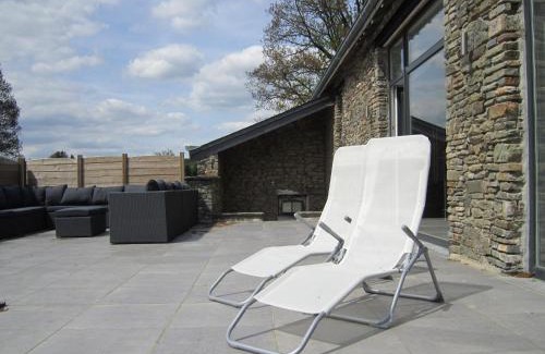 Commanster House | Bovigny holiday home with cinema