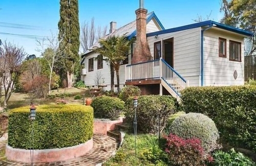 Katoomba House | Bower Flower Great Gardens