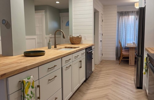 Duck Condo | Bowie's Bungalow - 2 Bedroom Private and Quiet Condo - Sound Side of Duck, NC