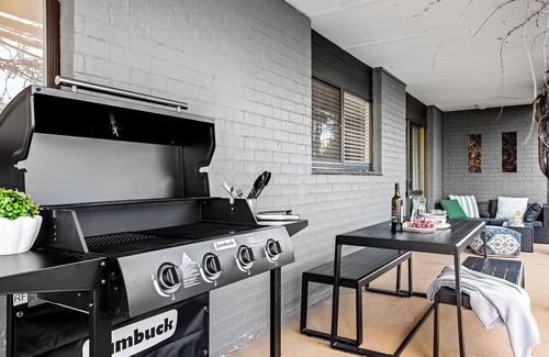 Bowral House | Bowral Beauty with Fire Place