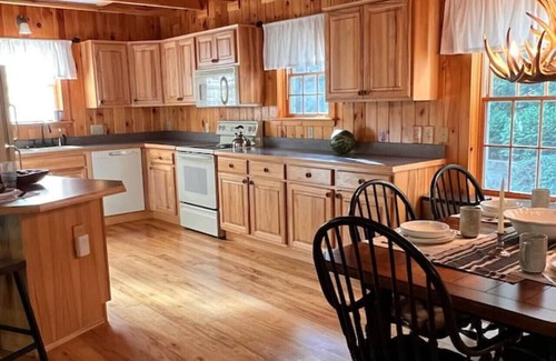 Vanderbilt House | Bows Lake House · Boyne City Vanderbilt Lake Front home 3-King beds