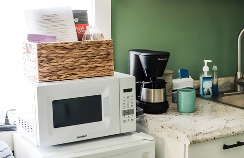 Boyne Falls Apartment | Boyne Mtn Cozy 1BR + Sleeping Cubby