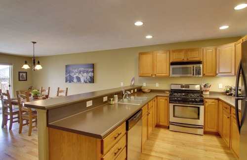 Four Corners Condo | Bozeman Condo w/Grill ~ 2 Mi to Hot Springs!