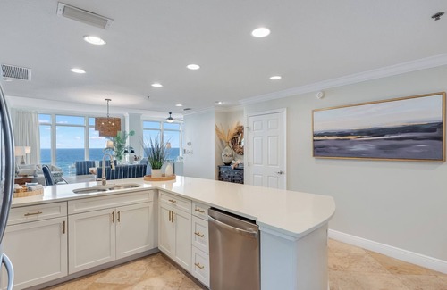 Crescent Beach Condo | BR Beautiful Condo with fabulous views, spring/summer open book now!